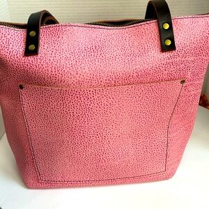 BUBBLEGUM color Portland Leather medium size tote with zipper